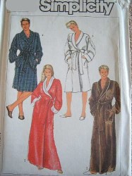 7659 SIMPLICITY UNISEX WRAP ROBE LENGTHS, BELT PATTERN SM 32-34'' OR XSMALL CHOICE
